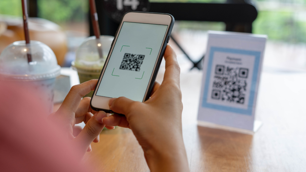 QRコードはどんな場面で活躍している？