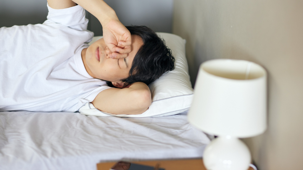 睡眠時間が足りないとどうなる？不足のサインと身体への影響