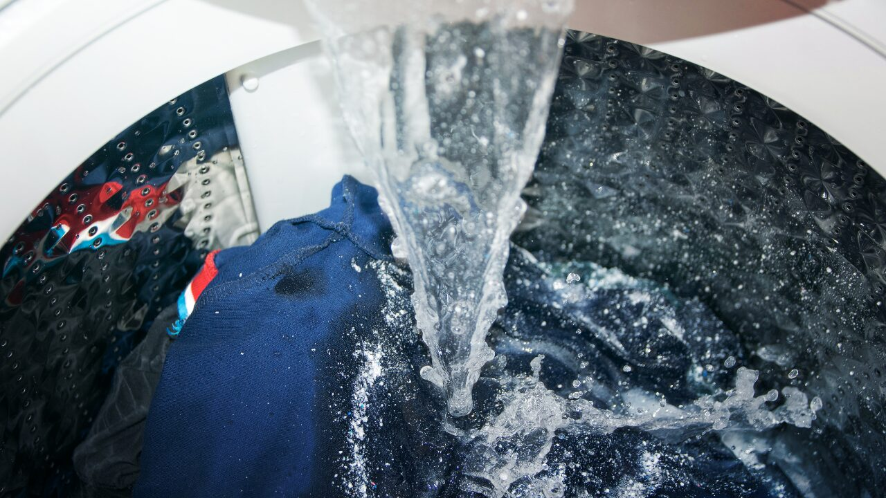 洗濯機に風呂の水は使っていい?メリット・デメリットと安全に使うための注意点を解説!