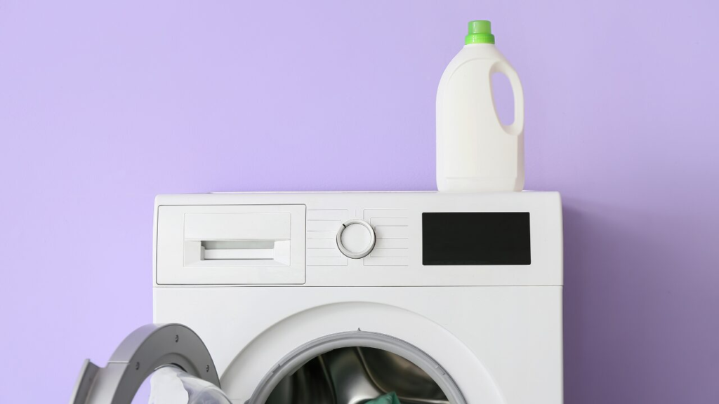 衣類用漂白剤おすすめ11選｜黄ばみ・黒ずみを徹底除去！塩素系・酵素系の違いや正しい使い方も解説