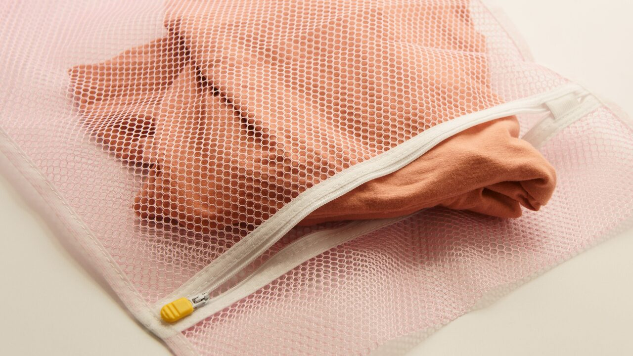 洗濯ネットの種類と使い分け完全ガイド｜衣類を長持ちさせるプロのコツ