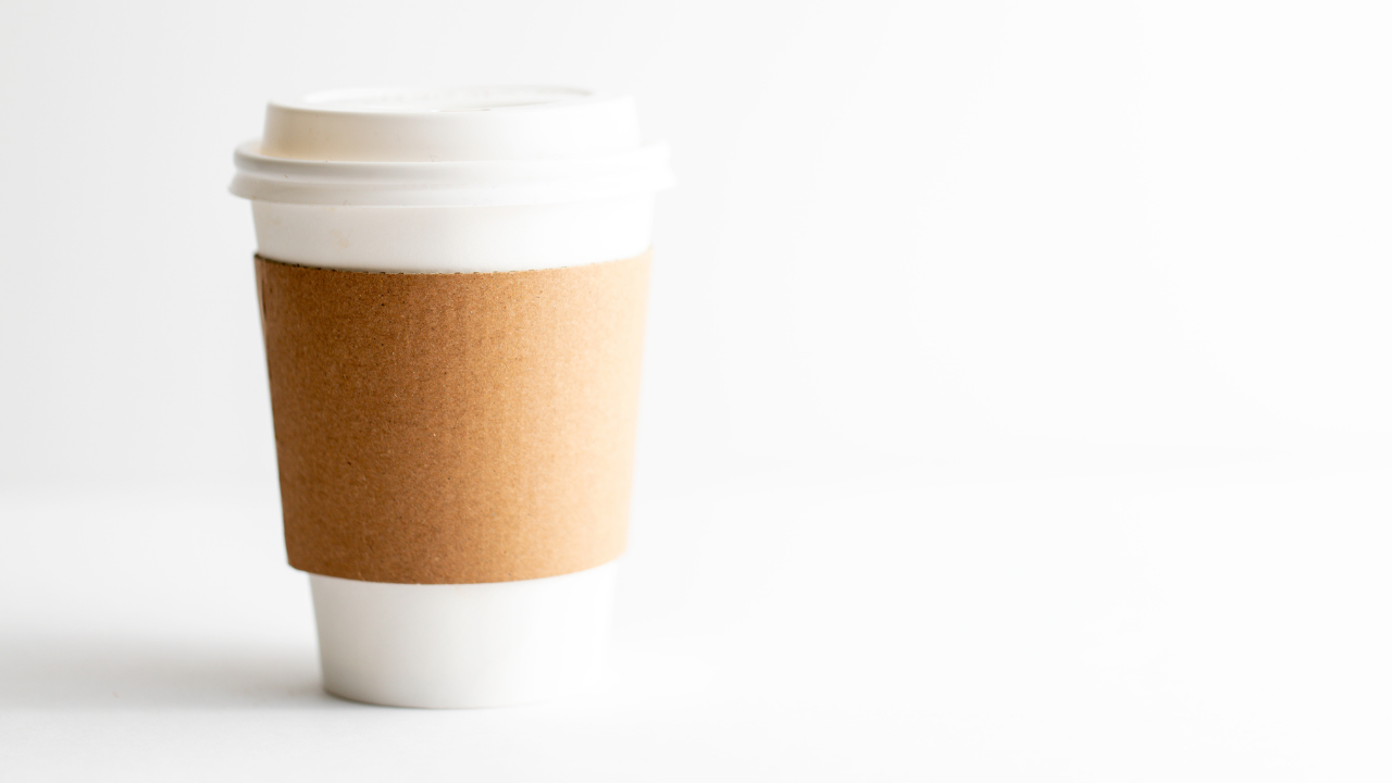 水筒持参で年間8万円の節約に!? コンビニコーヒー代を見直して賢くお金を守ろう