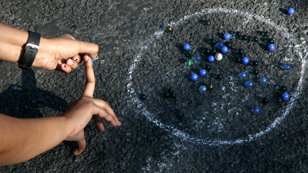 跳ねる距離の違いから学べること