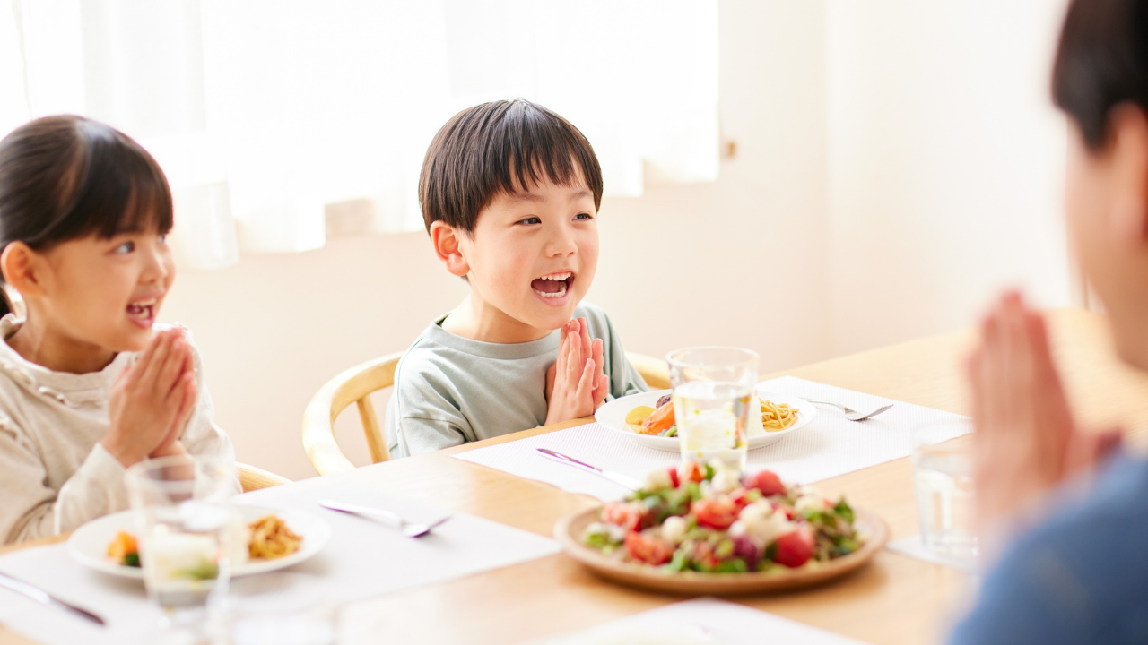 「いただきます」と「ごちそうさま」の意味と由来｜食事のあいさつに込められた“感謝の心”【保存版】